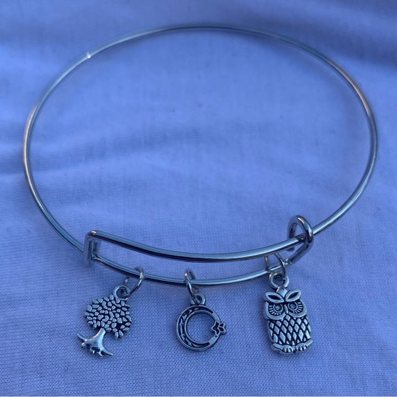 Brand New! Handmade! Adjustable Charm Bangle Bracelet! - Picture 2 of 5